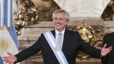 el peronista alberto fernandez es desde este martes el presidente de argentina