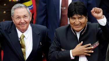 evo morales viaja a cuba para ¨consulta medica¨
