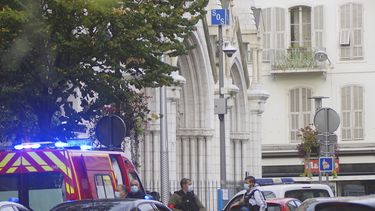 francia: tres muertos en ataque con cuchillo en iglesia