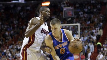 Wade y Bosh encabezan fácil victoria del Heat ante Knicks
