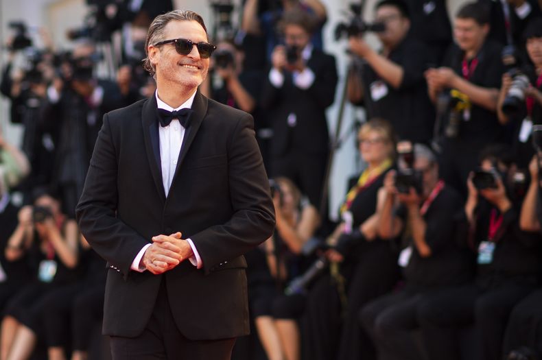 ARCHIVO - El actor Joaquin Phoenix en el estreno de la película Joker en la 76a edición del Festival de Cine de Venecia, Venecia, Italia, el 31 de agosto de 2019. (Foto Arthur Mola/Invision/AP, archivo)