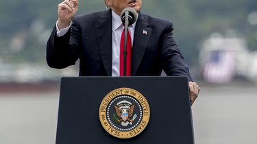 Washington semiparalizado por tribulaciones de Trump