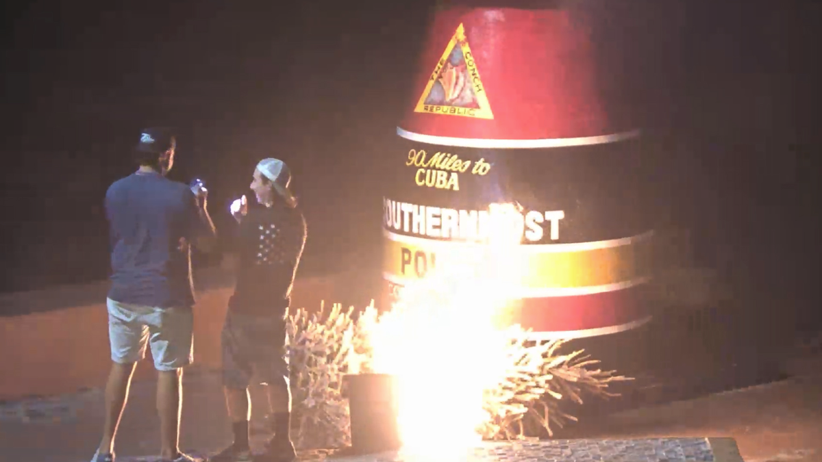 Autoridades identifican a presuntos culpables del incendio de la boya