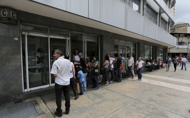 REP-AMS-ECO_VENEZUELA-ESCASEZ_DE_EFECTIVO-0.jpg