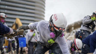 americateve | Bomberos Surfside