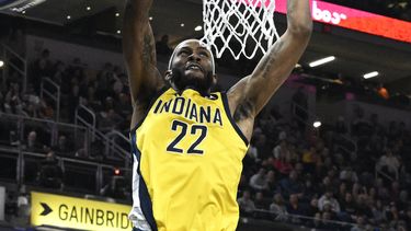 Turner y Haliburton guían a Pacers al triunfo ante Blazers