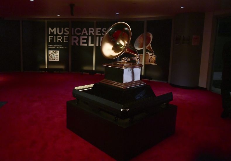 Se ve una vista general de la atmósfera durante la 67ª entrega anual de los premios Grammy el domingo 2 de febrero de 2025 en Los Ángeles.(Foto Richard Shotwell/Invision/AP)