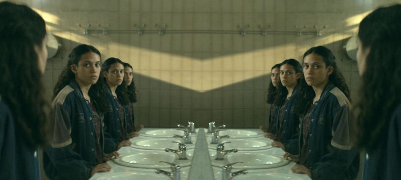 En esta imagen proporcionada por Piano Distribucion, Laura López en una escena de Blanquita. (Piano Distribucion vía AP)