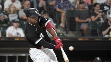 Medias Blancas tunden 9-2 a Reales; Jiménez remolca 4