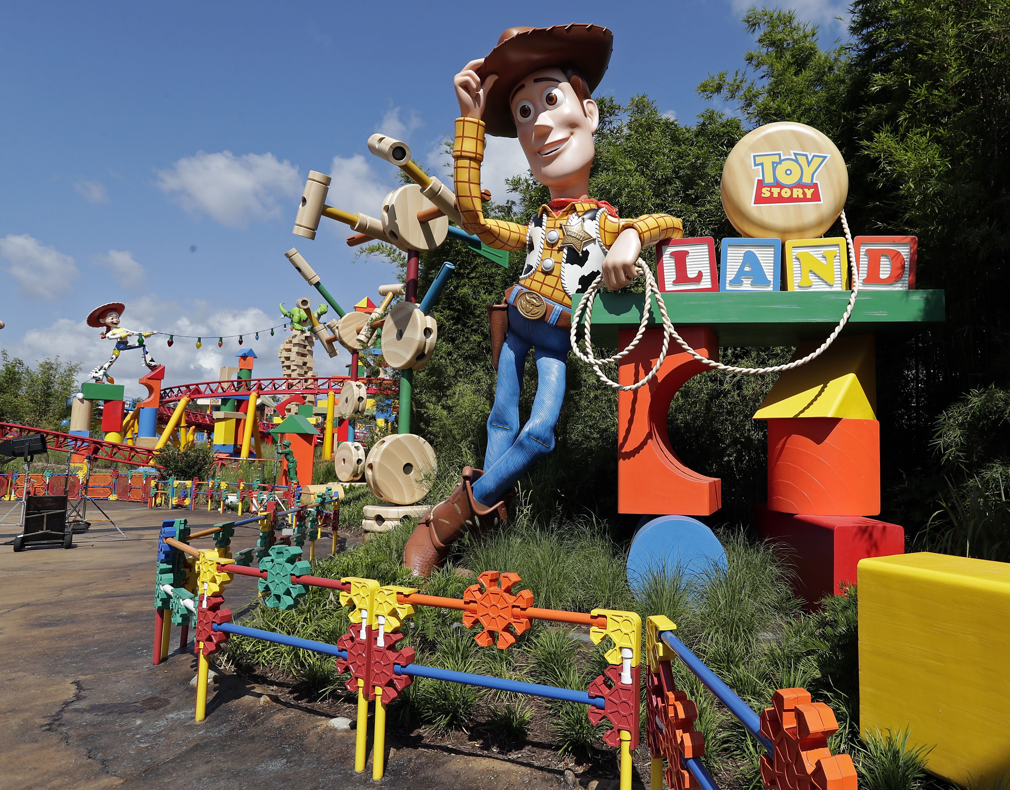 Disney Inaugura Parque Temático De “toy Story” En Florida