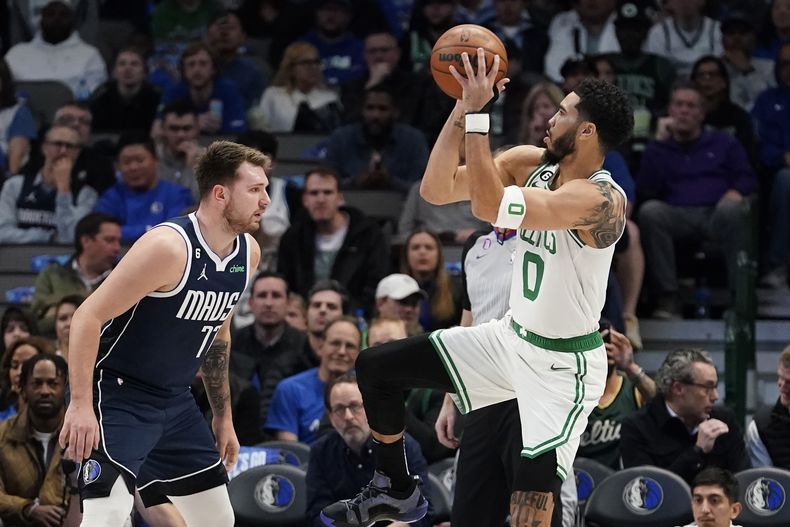 DEP-BAS CELTICS-MAVERICKS