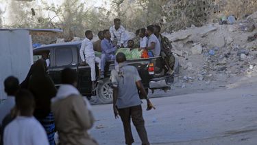 Somalia pone fin a asedio de Al Shabab que dejó 10 muertos
