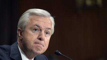 director general de wells fargo renuncia tras polemica