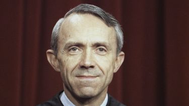 ARCHIVO - David Souter, juez asociado de la Corte Suprema de Estados Unidos, en diciembre de 1993. (AP Foto/Marcy Nighswander, Archivo)