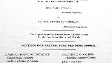 EEUU pide revocar bloqueo de jueza a pesquisa de Mar-a-Lago