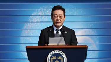 El presidente de Corea del Sur, Lee Jae Myung, pronuncia un discurso durante la celebración del 77mo Día de las Fuerzas Armadas, en Gyeryong, Corea del Sur, el 1 de octubre de 2025. (Kim Hong-Ji/Pool Foto vía AP)