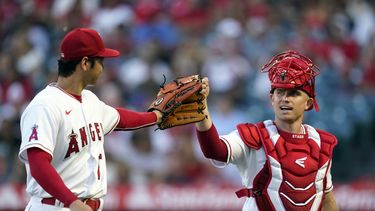 Los Marineros anotan 4 en el 9no y ganan a los Angelinos 6-2
