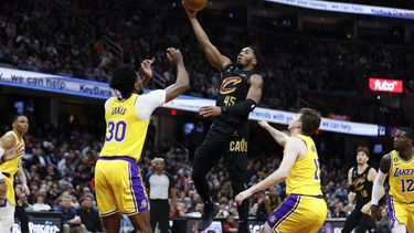 Con 43 puntos de Mitchell, Cavs superan a LeBron y Lakers