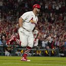 Pujols sacude su jonrón 701 y Cardenales ganan 2-1 a Piratas