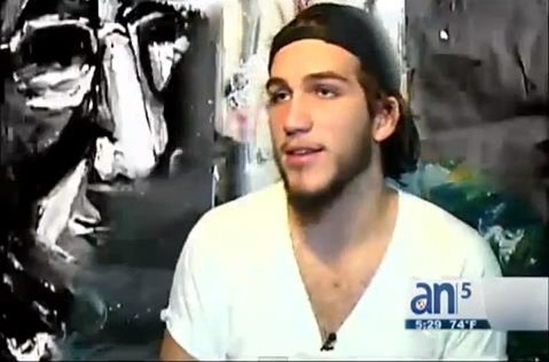 Joven de 17 años sorprende con sus habilidades artísticas.