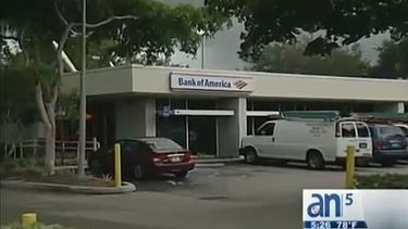 americateve | afectados por la crisis hipotecaria aplaudieron la decisión de la ciudad de Miami de presentar una demanda contra tres bancos nacionales por prácticas abusivas contra residentes que perdieron sus viviendas.