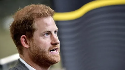 el principe harry se ve envuelto en otro escandalo: imagenes de el desnudo seran publicadas en onlyfans