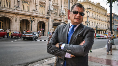 ecuador pedira a belgica la extradicion del ex presidente rafael correa