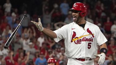 Pujols aporta elevado en la 10ma; Cardenales vencen a Padres