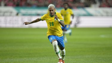 Fiscalía de España retira cargos contra Neymar