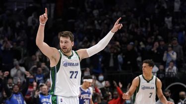 Doncic registra 44to triple-doble de su carrera; Mavs ganan