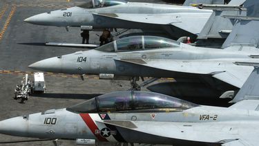 Cae caza de la Armada frente a Florida; hay dos muertos