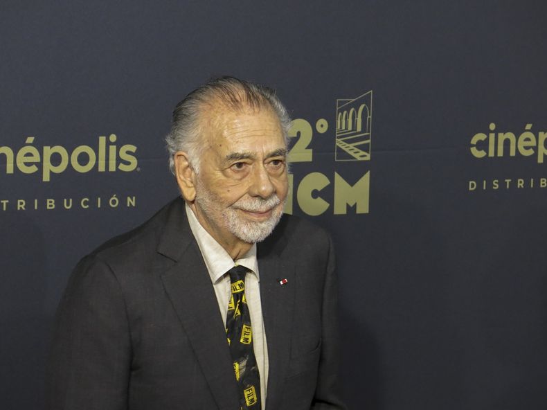 Francis Ford Coppola llega a la alfombra roja de su película Megalopolis en el Festival de Cine de Morelia el martes 22 de octubre de 2024, en Morelia, México. (Foto AP/Berenice Bautista)