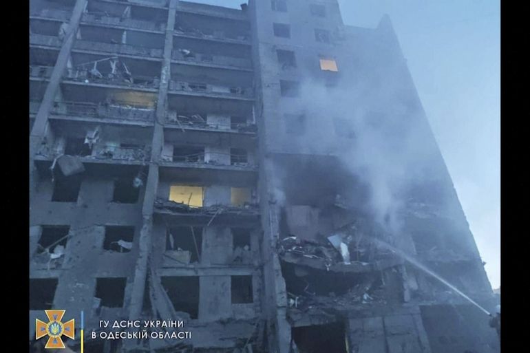 Ataque ruso con misiles a edificios residenciales en Odesa
