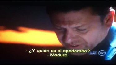 americateve | En una escena de Legends, de la cadena norteamericana TNT, un terrorista revela a la CIA que el presidente venezolano quiere adquirir un agente nervioso, preocupado "por los disturbios de civiles"