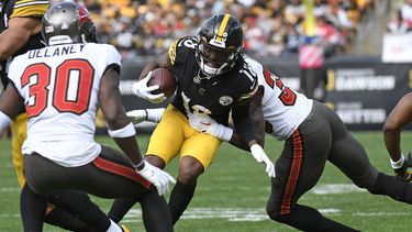 Johnson no tiene problemas con Trubisky tras altercado