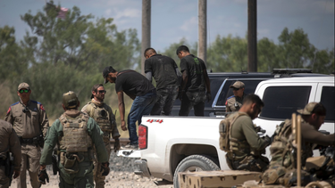 un condado de texas declara  invasion de inmigrantes en la frontera sur con mexico