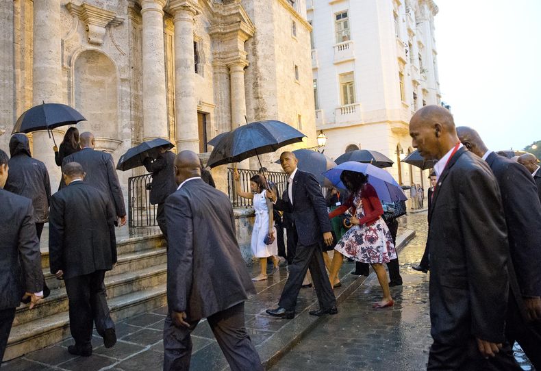 CAR-GEN_OBAMA-CUBA-10.jpg