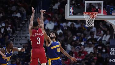 Warriors caen ante Pelicans y están 0-6 como visitantes