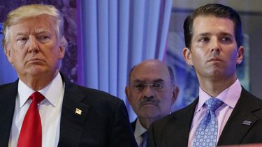 gerente de organizacion trump se entrega a autoridades