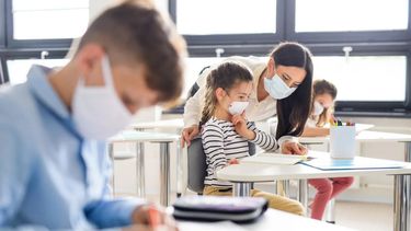 miami: polemica por el uso de mascarillas en las esculas