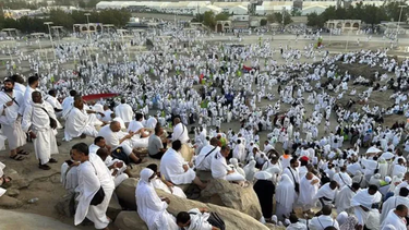 mas de mil personas fallecen en peregrinacion a la meca debido a un calor agobiante