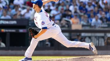 DeGrom poncha a 13; Mets barren a Piratas