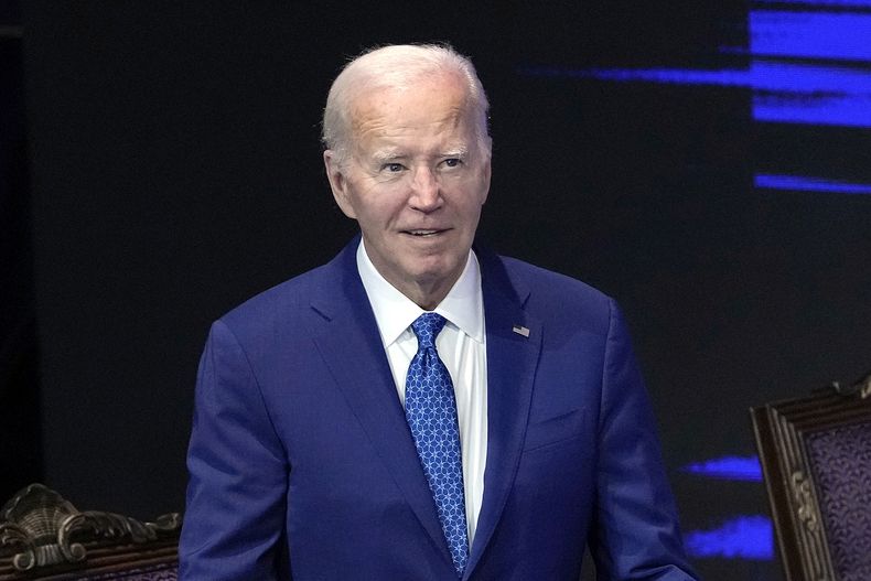 ARCHIVO – El presidente Joe Biden asiste a un servicio religioso el 7 de julio de 2024, en Philadelphia. (AP Foto/Manuel Balce Ceneta, Archivo)