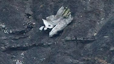 reporte: piloto iba afuera de cabina de avion de germanwings