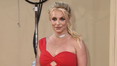 ARCHIVO - Britney Spears llega al estreno en Los Angeles de Once Upon a Time in Hollywood el 22 de julio de 2019. El libro de memorias de Spears The Woman in Me ha vendido más de 1 millón de ejemplares. (Foto Jordan Strauss/Invision/AP, archivo)