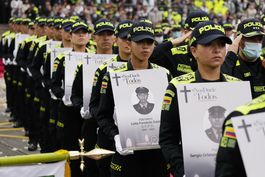 Honran memoria de 36 policías asesinados en Colombia