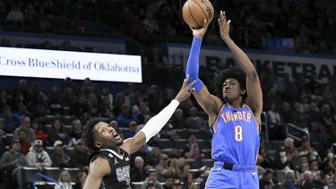 Thunder supera a Spurs y termina serie de 7 duelos en casa
