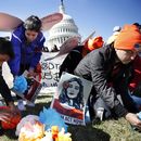 Legislador republicano propone votación para prorrogar DACA