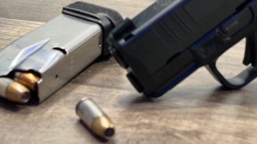 Hijo amenaza a su padre con arma de fuego en Barranquitas
