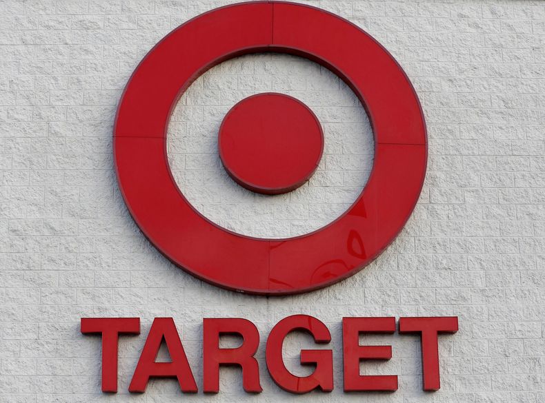 Fotograf&iacute;a de archivo del 19 de diciembre de 2013 muestra el logotipo de la cadena de tiendas Target en el exterior de una de ellas en Watertown, Massachusetts. (Foto AP/Steven Senne, archivo)